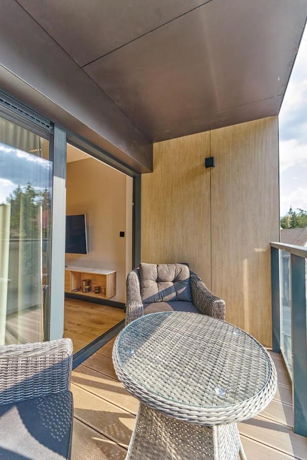 Laguna Ogrody Pieniawskie 33 Emerald Vip-Z Balkonem 波兰尼卡-兹德鲁伊 外观 照片